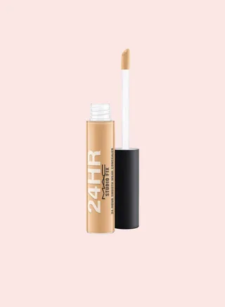 Studio Fix 24-Hour Smooth Wear Concealer - NC43