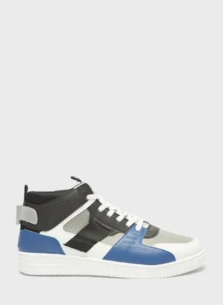Casual Low Top Sneakers