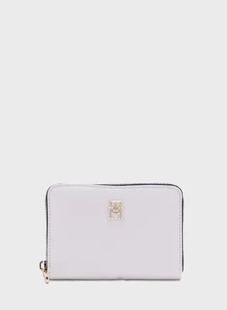 Essential Medium Clutch