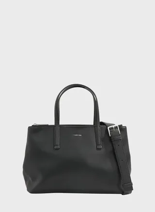 Must Medium Tote