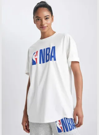 Woman Oversize Fit Short Sleeve NBA Printed T-Shirt