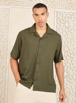 Solid Resort Collar Relaxed Fit Shirt