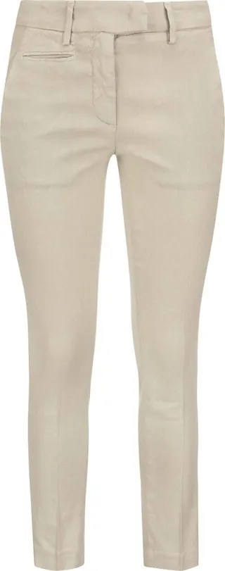 Perfect Dondup trousers with a slim cut and a straighter line. They are versatile and adapt to all types of looks.