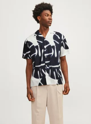 Relaxed Fit Shirt with Short Sleeves