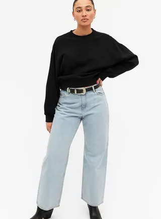 Round Neck Knitted Sweater