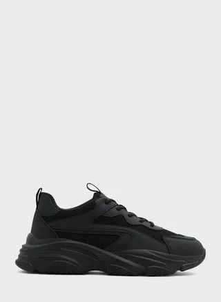 Casual Low Top Sneakers