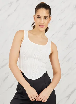 Wavy Texture Curved Hem Fitted Tank