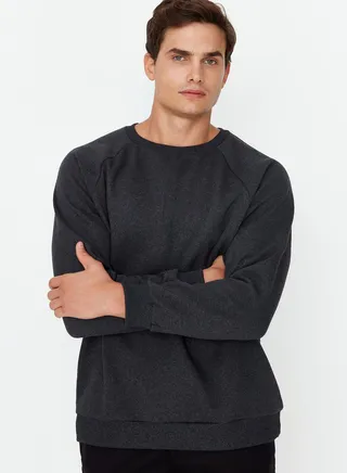 Essential Sweatshirt