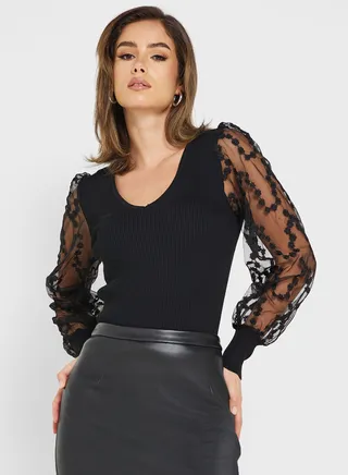 V-Neck Knitted Top