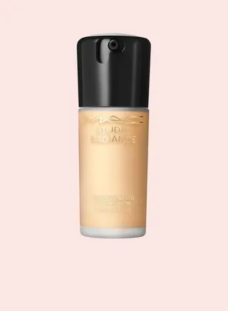 Studio Radiance Serum Powered Foundation - NC20