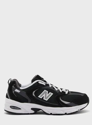 530 Sneakers
