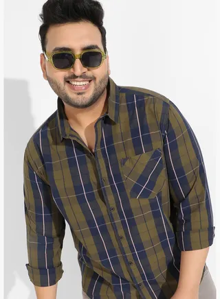Checkered Spread Collar Long Sleeve Shirt