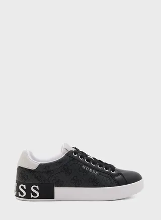 Corlan Low-Top Sneakers
