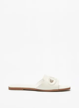 Women Solid Slip On Sandals with Embossed Chain Accent