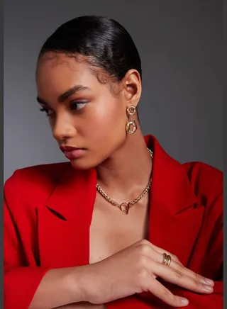 Woman Dangle Gold Earrings
