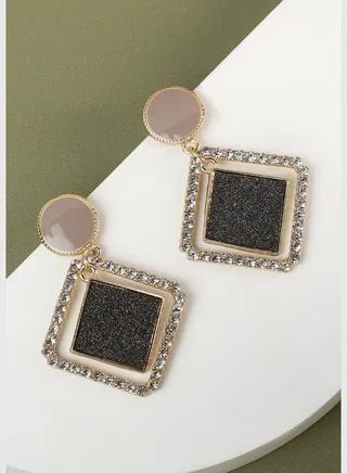 Silver Plated Designer Stone Casual Drop Earring For Women