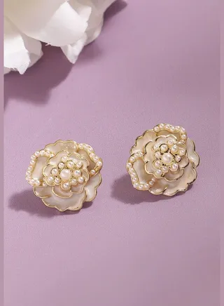 Silver Plated Designer Party Stud For Women