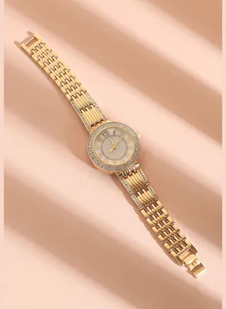 Stainless Steel Strap Party Round Analog Watch For Women