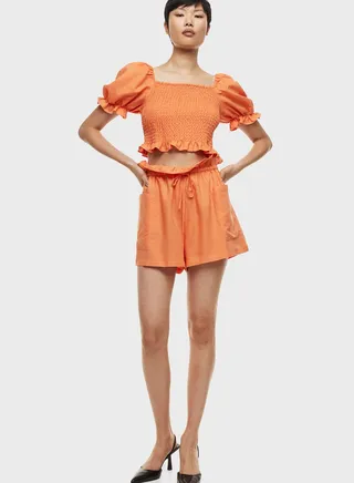 Pocket Detail High Waist Shorts