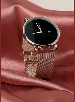 Mesh Strap Analog Watch