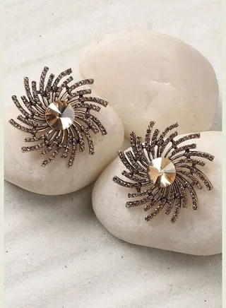 Gold Plated Designer Stone Party Wear Stud For Women