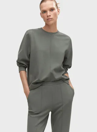 Round Neck Knitted Sweatshirt