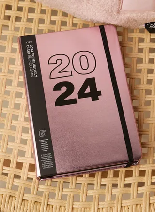 2024 A5 Premium Weekly Buffalo Diary Recycled Mix
