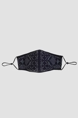 The Protector Mask in black
