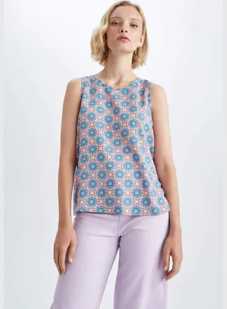 Woman Woven Sleeveless Blouse