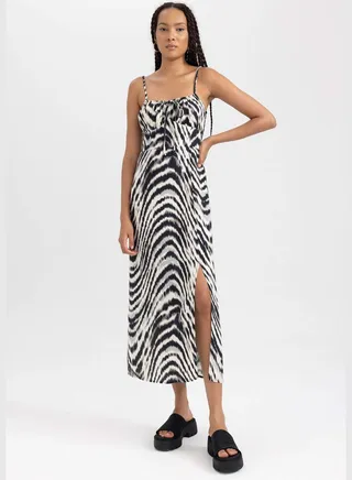Woman Short Sleeve Woven Dress