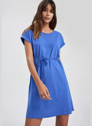 Woman Relaxed Fit Basic Drawstring Dress