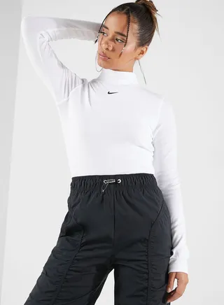 Nsw Essential Ribbed Mock Neck T-Shirt