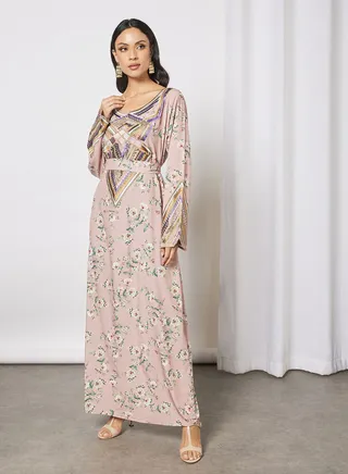 Jalabiya With Colored Abstract Embroidery In Front And Wrist With Belt