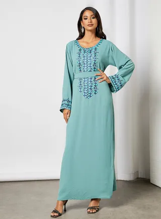 Jalabiya With Asymetricl Embroidery And Belt