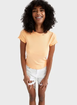Ribbed Round Neck T-Shirt