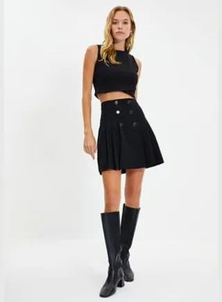 Pleated Mini Skirt With Black Buttons TWOAW22ET0243