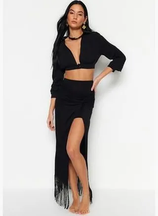 Black Maxi Knitted Skirt With Tassels TBESS23ET00023