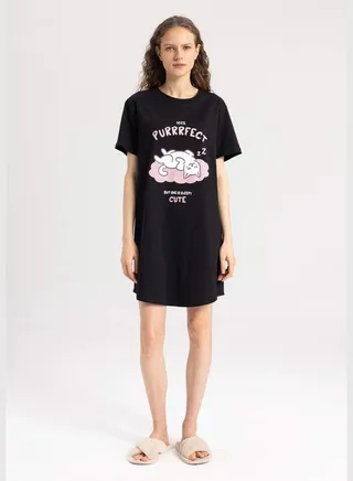 Woman Short Sleeve Nightgown