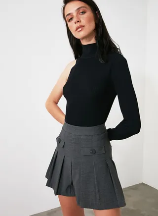 High Waist Pleated Shorts