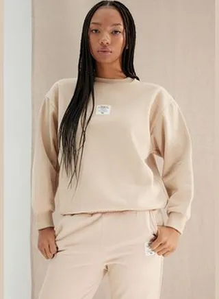 Beige More Sustainable Thick Fleece Inside Regular Fit Patch Detail Knitted Sweatshirt TWOAW24SW00247