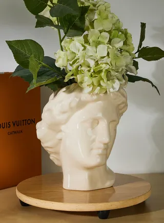 Vase, Apollo