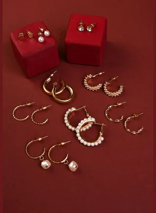 Pack of 18 Gold Plated Pearls Hoop Earring