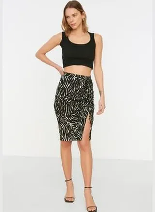 Black Printed High Waist Mini Knitted Mini Skirt With Pleats and Slits TWOAW22ET0401