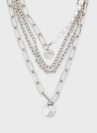 Chain Detailed Layered Necklace