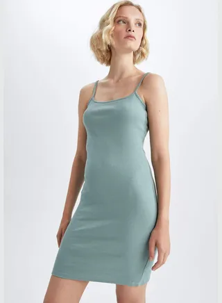 Woman Short Sleeve Knitted Dress