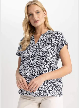 Polka Dot Patterned Short Sleeve Shirt