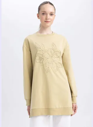 Woman Bike Neck Knitted Sweat Tunic