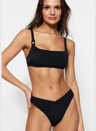 Black V-Cut Bikini Bottoms TBESS21BA0168