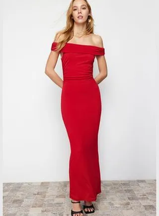 Red Maxi Fitted Carmen Collar Flexible Knitted Maxi Dress TWOSS24EL00254