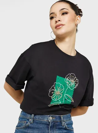 Embellished Graphic Detail T-Shirt